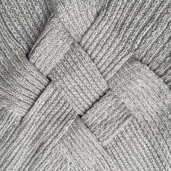 VENUS CROSSED FRONT PATTERN SIZE MEDIUM IN GRAY. SLEEVELESS VEST. - Picture 9 of 12